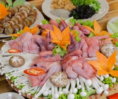 Bạn có biết đến món lẩu chim bồ câu không? 