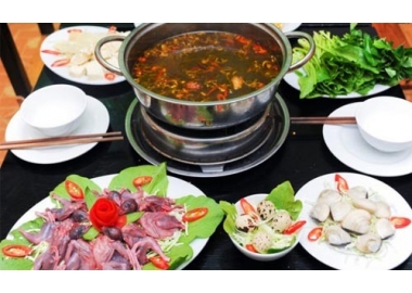 Lẩu Chim Bồ Câu